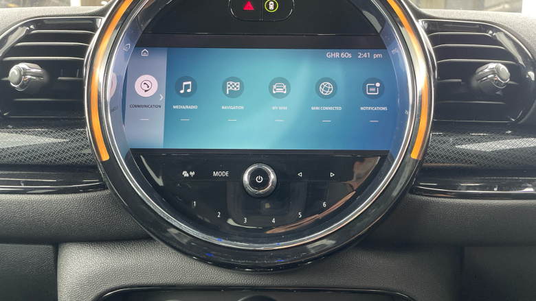 MINI Clubman 1.5 Cooper Shadow Edition 6dr Petrol Estate